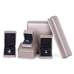Free sample Korea new style factory wholesale ring necklace bangle wedding Valentine’s gift packaging white leather jewelry box
