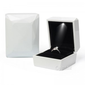 Led jewellery box black lacquer logo silk screen luxury led jewellery package custom ring boxes jewelry box with lights