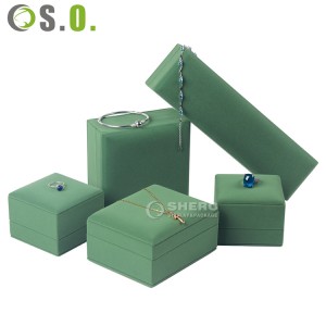 Custom Logo Luxury Small Green Soft Flannel Jewelry Box Gift Packaging Case Velvet Necklace Ring Boxes