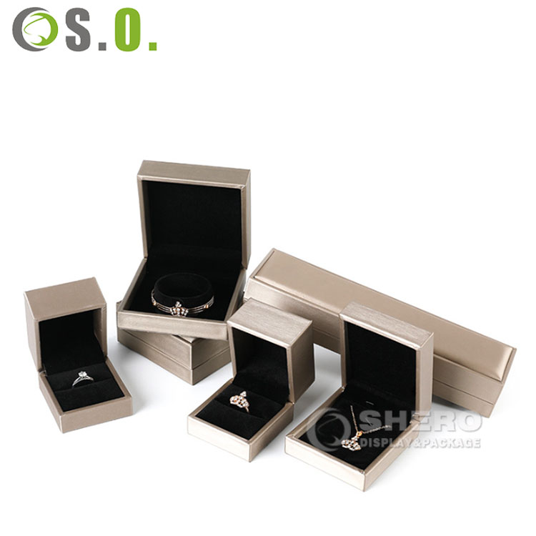 Luxury Custom Leather Jewelry Packaging and Display PU Ring Earring Necklace Bracelet Organizer Box with Logo