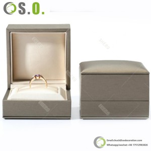 Free sample Korea new style factory wholesale ring necklace bangle wedding Valentine’s gift packaging white leather jewelry box