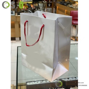 Custom logo Luxury White Glossy Shopping Paper Bag Printed Retail Gift Craft Jewelry Cosmetic Packaging Paper Bags