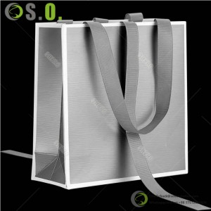 Luxury Brand Shopping Boutique Recycle Kraft Paper Gift Packaging Bags With Your Own Custom Logo