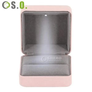 High quality Hot selling Custom logo pink Metal jewelry storage box iron Jewel packaging box for ring earring