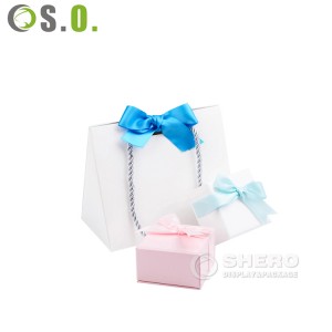 Shopping Paper Bag Custom Logo Printed White Gift Paper Bags with Blue Ribbon Rope Kraft Handle