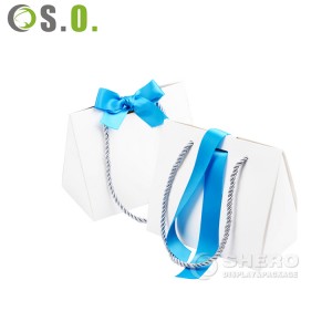 Customized Print Luxury Gift Paper Bow Shopping Bag Packaging Wholesale Paper Bags for Clothing Small Business