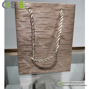 Custom Luxury Boutique Paper Bags With Handle Paper Box With Magnetic Closure for Gift Wine Cosmetic Skin Care Set With logo