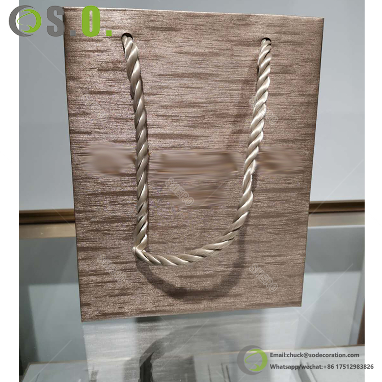 Custom Luxury Boutique Paper Bags With Handle Paper Box With Magnetic Closure for Gift Wine Cosmetic Skin Care Set With logo