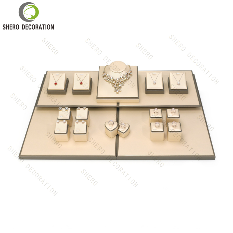 Jewelry Display (1)