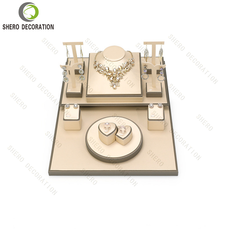 Jewelry Display (13)