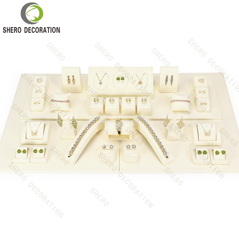 Jewelry Display Props (52)