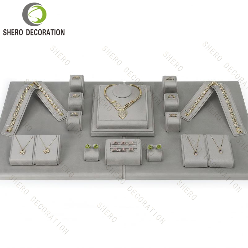 jewellery prop (27)