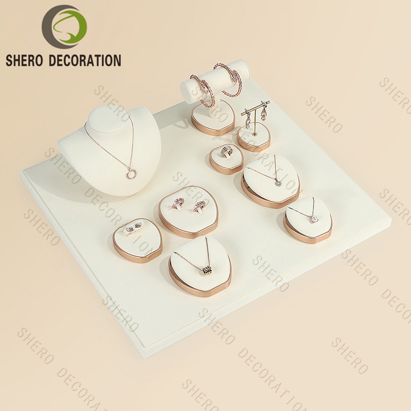 Customizable Luxury Microfiber Display Stand Presentoire Pour Bijoux Jewelry Display Jewelry Store With Jewellery Display Set Featured Image